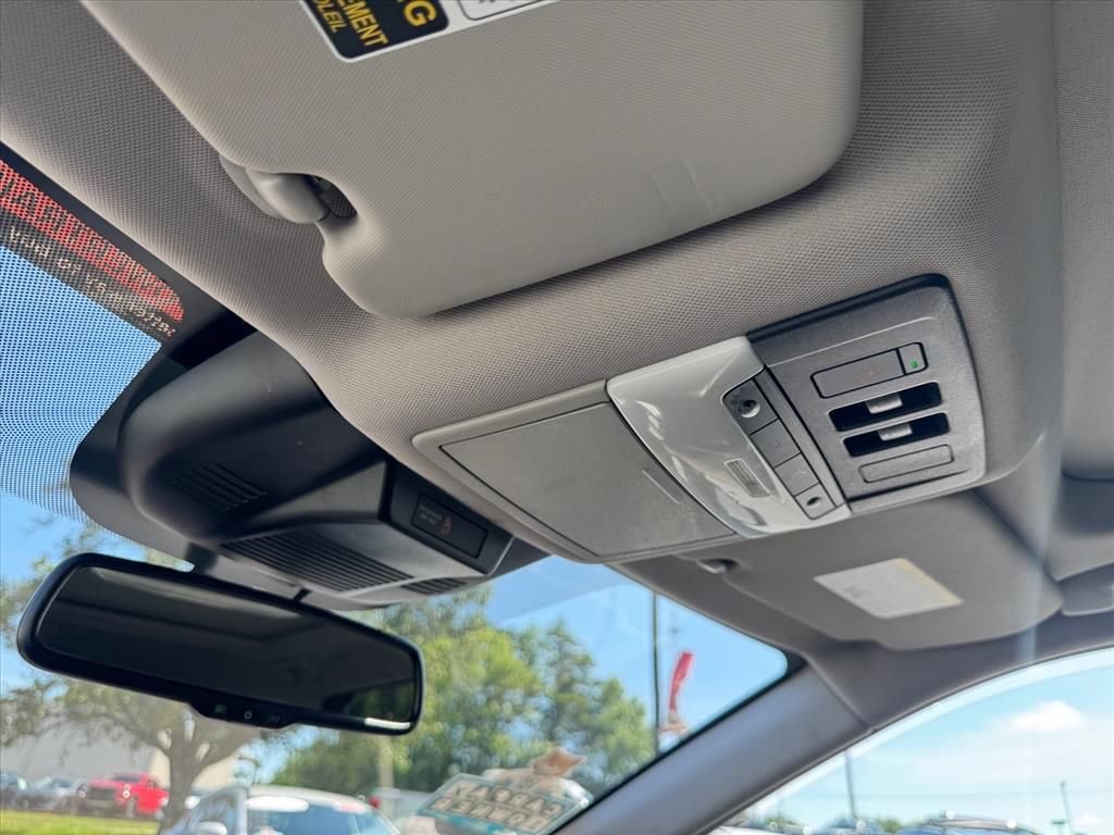 Certified 2021 Nissan Rogue Platinum FWD image 26