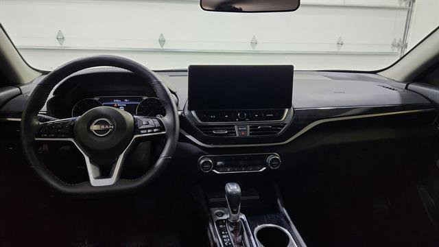 Certified 2025 Nissan Altima 2.5 SR w/ SR Premium Package FWD image 26