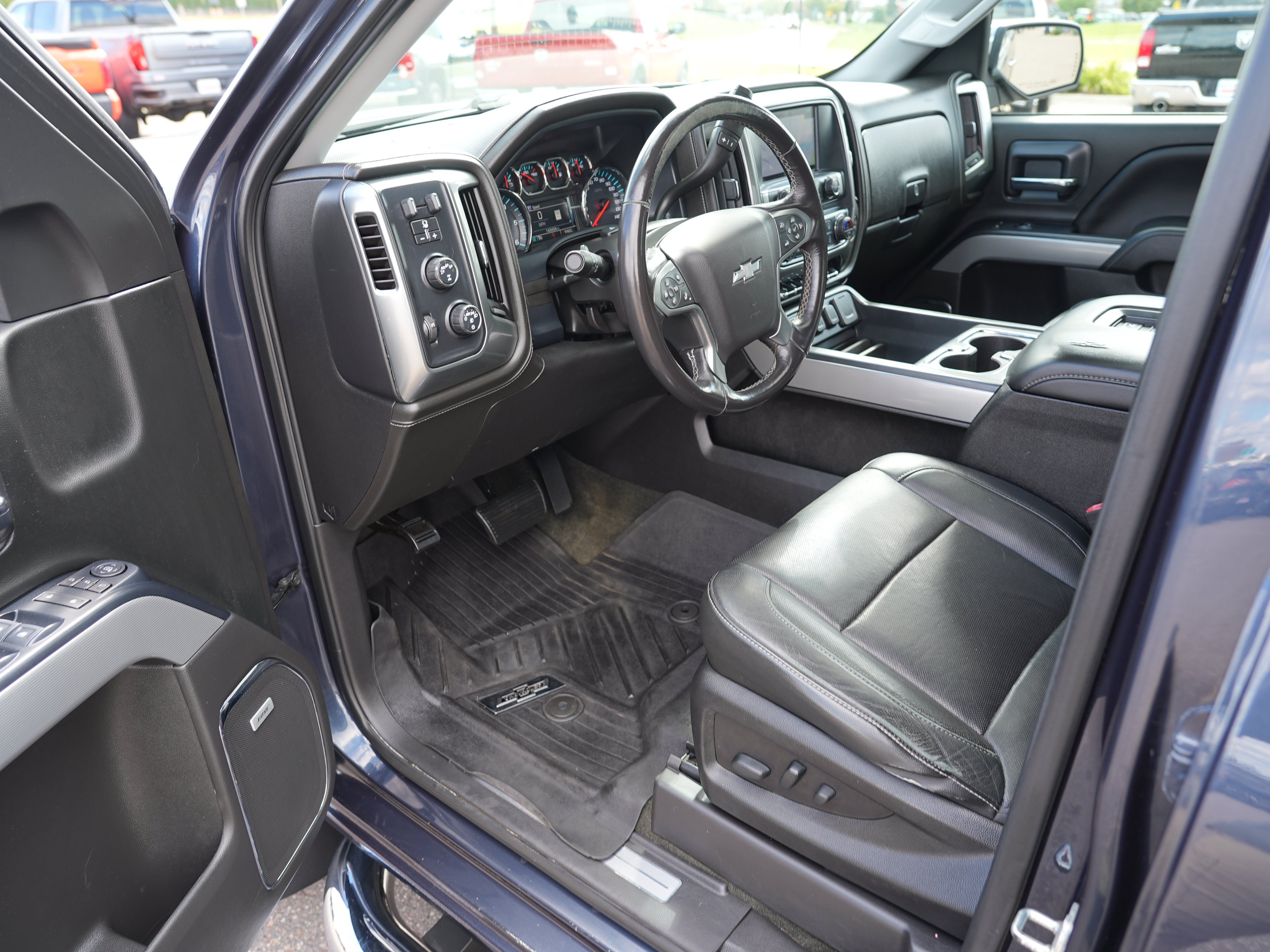 Used 2018 Chevrolet Silverado 1500 LTZ Z71 w/ Centennial Edition AWD/4WD image 13