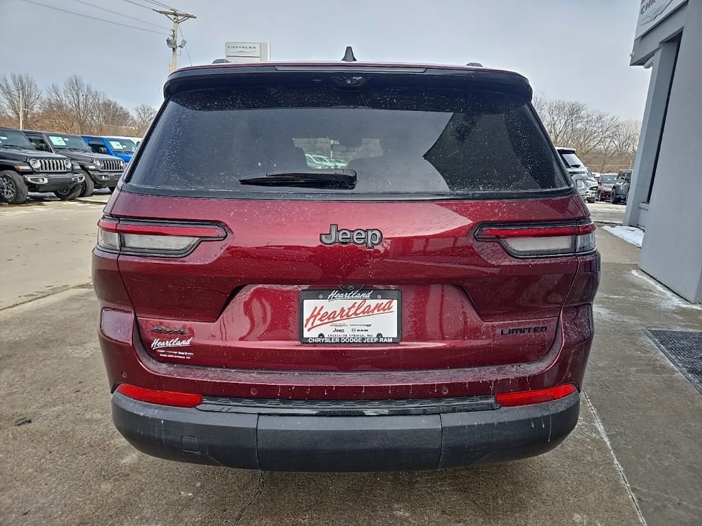 Used 2025 Jeep Grand Cherokee L Limited w/ Luxury Tech Group II image 8