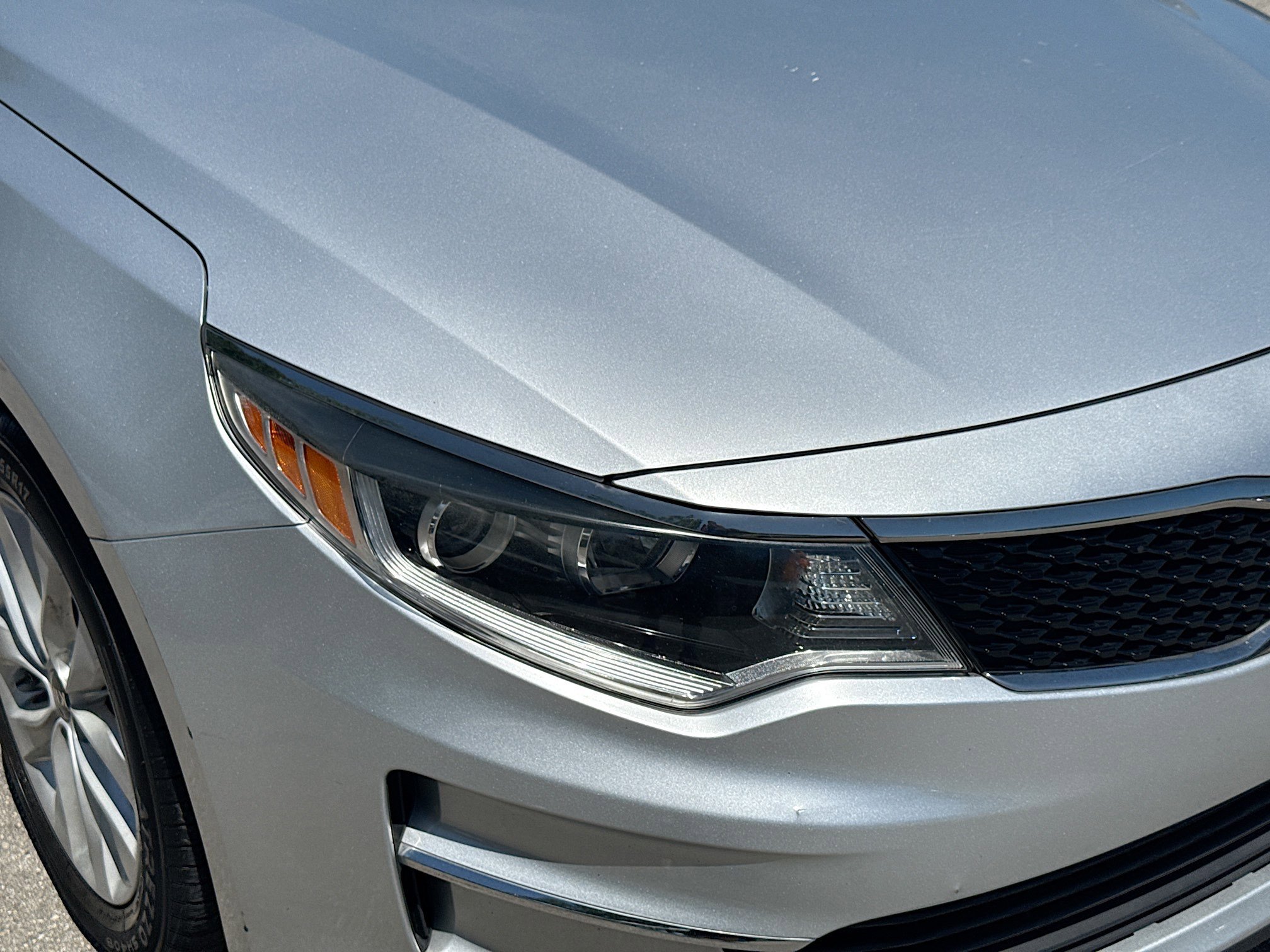 Used 2018 Kia Optima LX w/ 17" Alloy Wheels Package FWD image 31