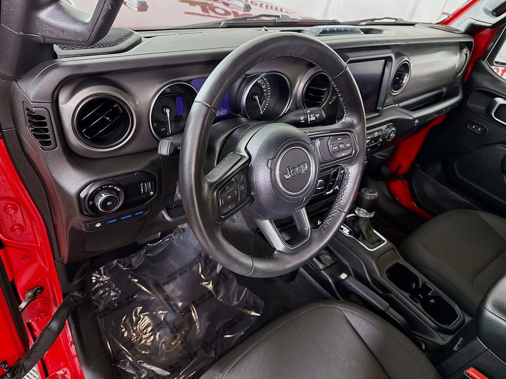 Used 2023 Jeep Wrangler Unlimited w/ Cold Weather Group AWD/4WD image 19