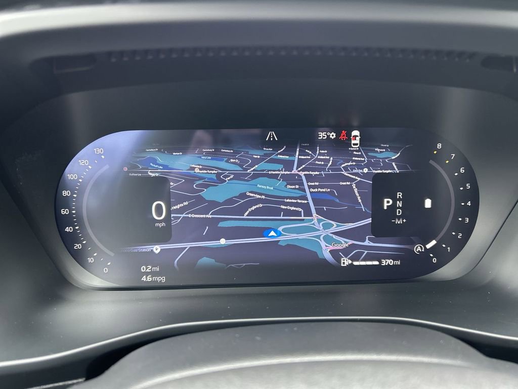 New 2026 Volvo XC40 B5 Plus w/ Protection Package Premier AWD/4WD image 19