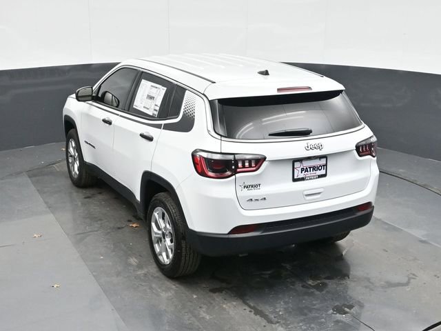 Used 2025 Jeep Compass Sport w/ Mopar Graphics Package AWD/4WD image 28