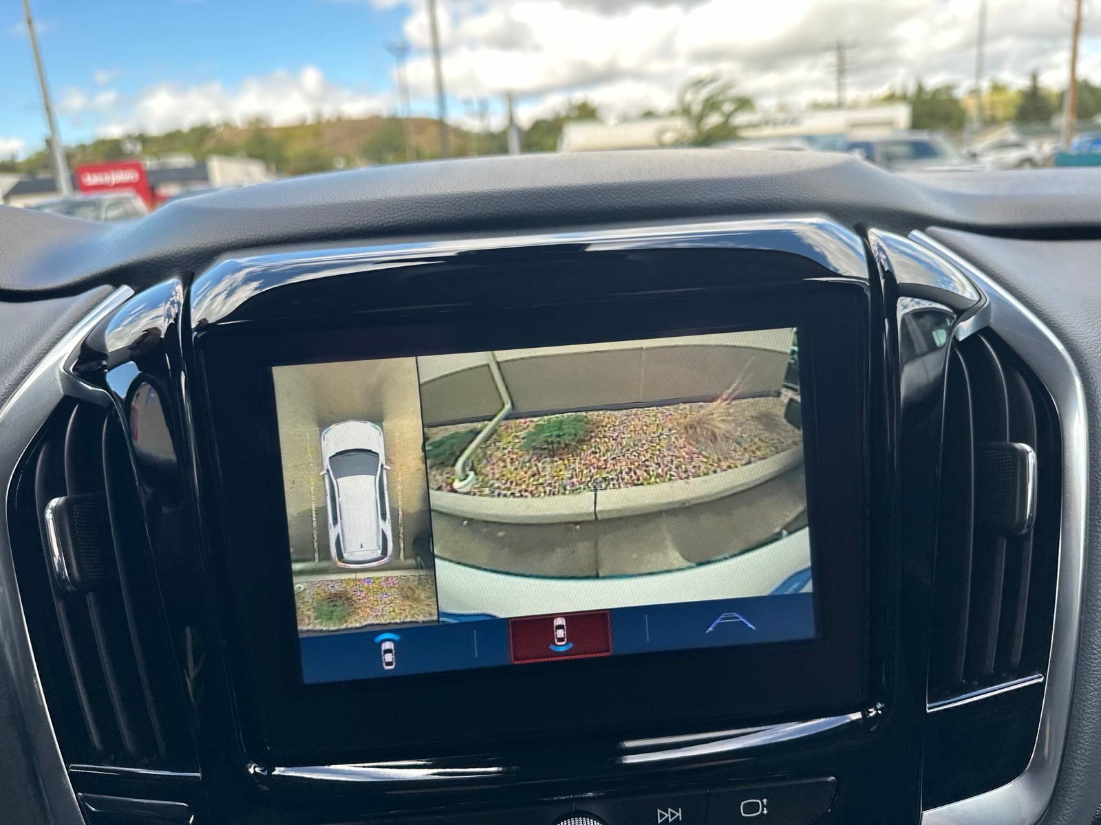 Used 2018 Chevrolet Traverse Premier AWD/4WD image 60