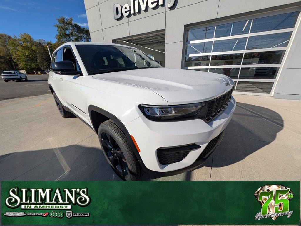 New 2025 Jeep Grand Cherokee Limited w/ Black Appearance Package
