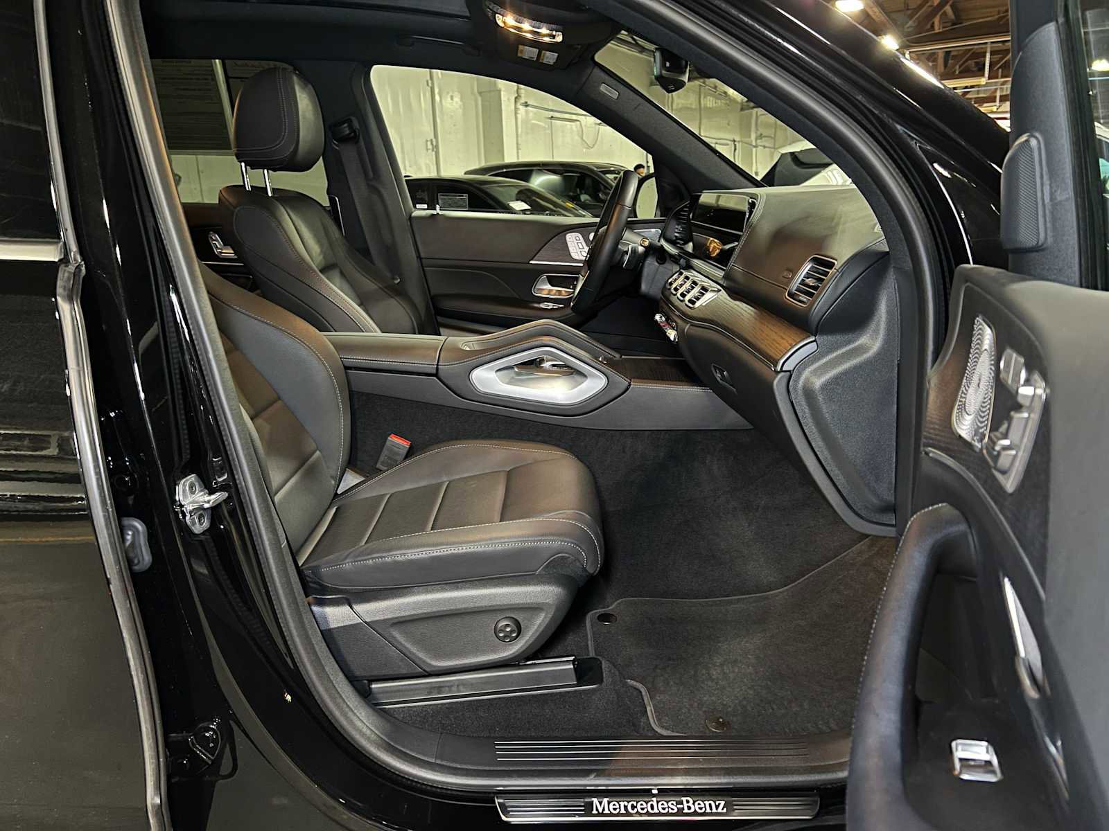 Certified 2025 Mercedes-Benz GLS 450 GLS 450 image 12