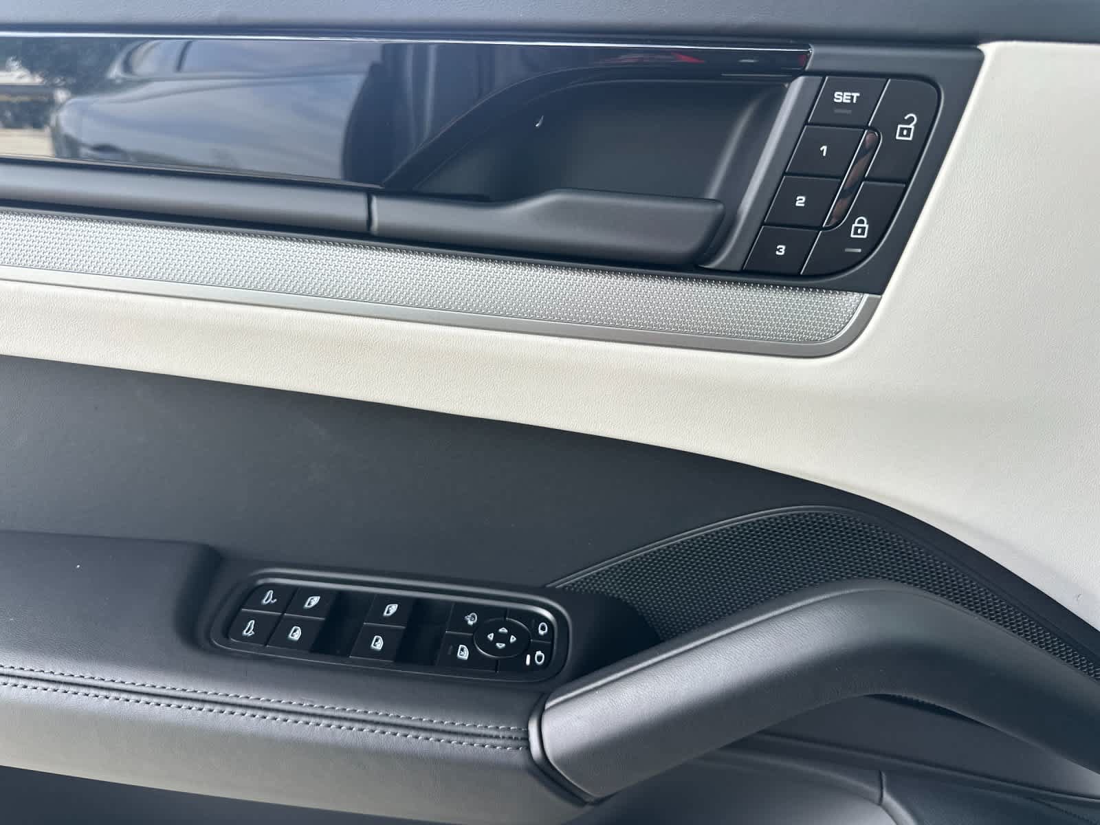 New 2026 Porsche Cayenne S AWD/4WD image 12