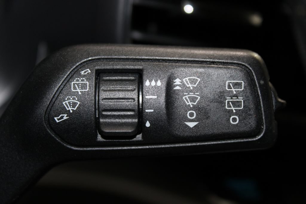 Used 2023 Ford Explorer XLT w/ Equipment Group 202A AWD/4WD image 42
