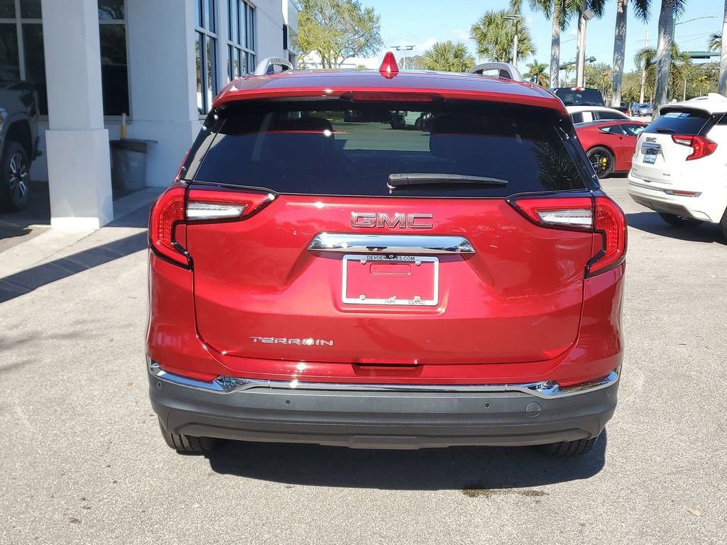 Certified 2022 GMC Terrain SLT image 4