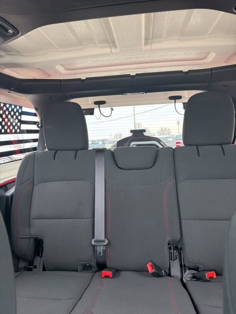 Used 2022 Jeep Wrangler Unlimited Rubicon w/ Cold Weather Group image 33