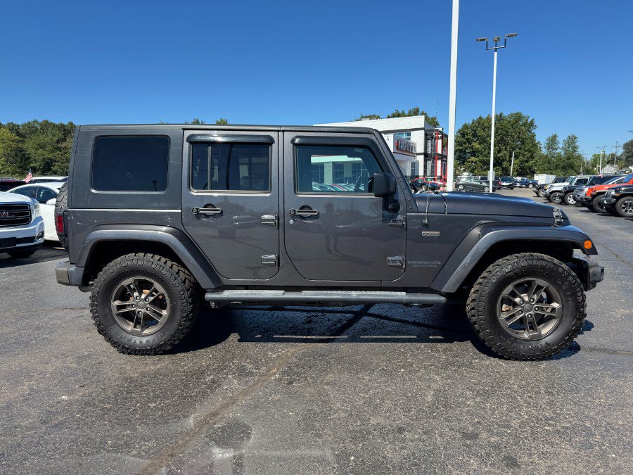 Used 2017 Jeep Wrangler Unlimited Sahara AWD/4WD image 6