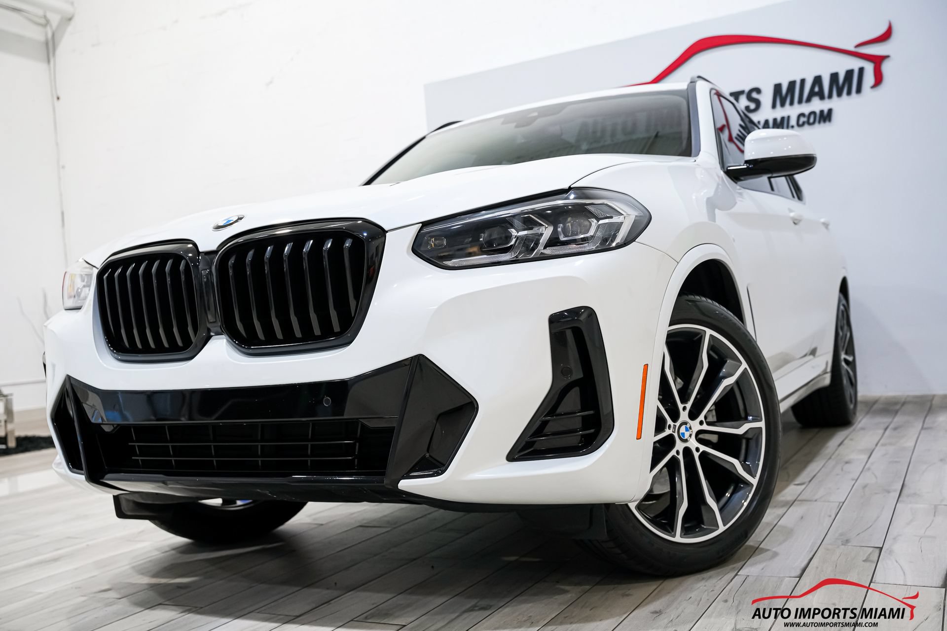 Used 2022 BMW X3 xDrive30i w/ M Sport Package 2 AWD/4WD image 2