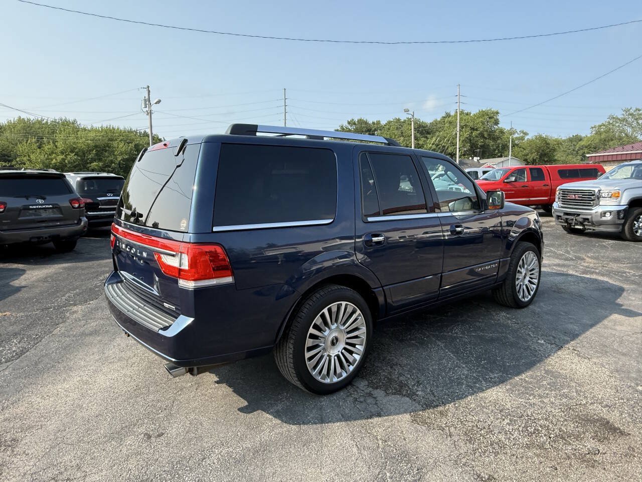 Used 2016 Lincoln Navigator Select AWD/4WD image 5