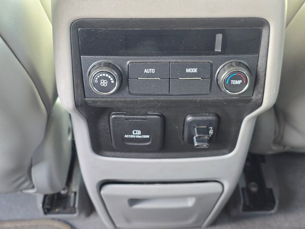 Used 2017 GMC Acadia SLT image 19