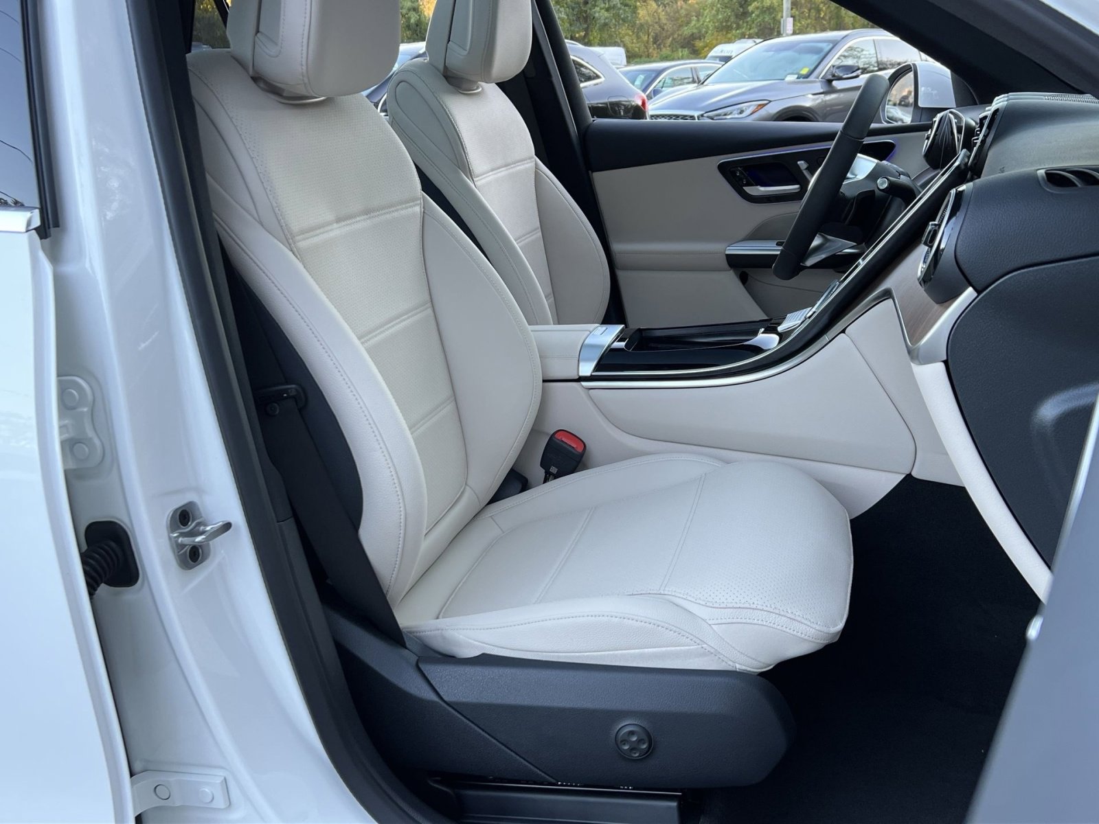 New 2026 Mercedes-Benz GLC 300 4MATIC image 26