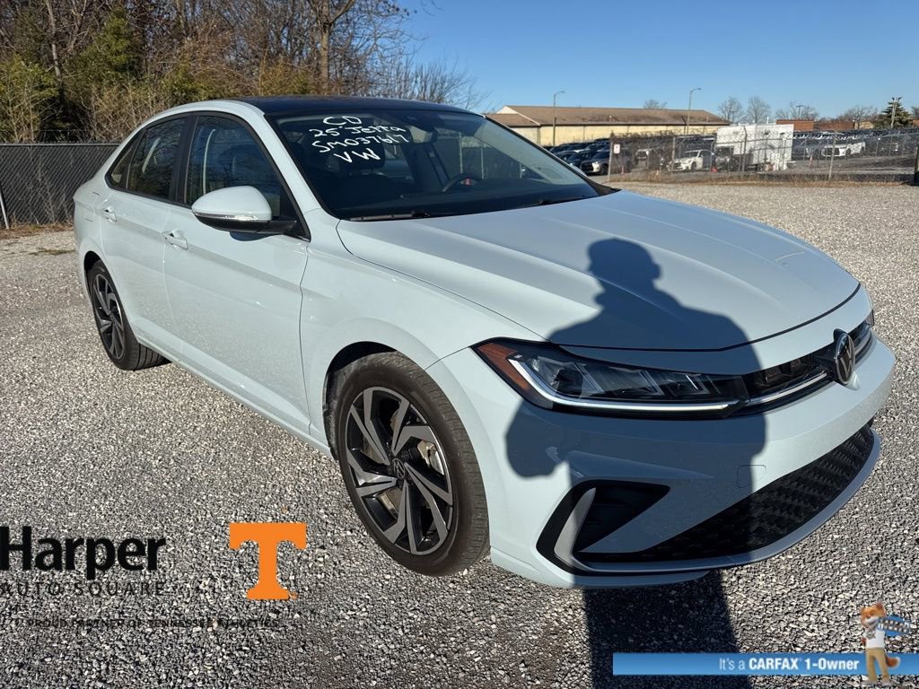 Used 2025 Volkswagen Jetta SEL image 7