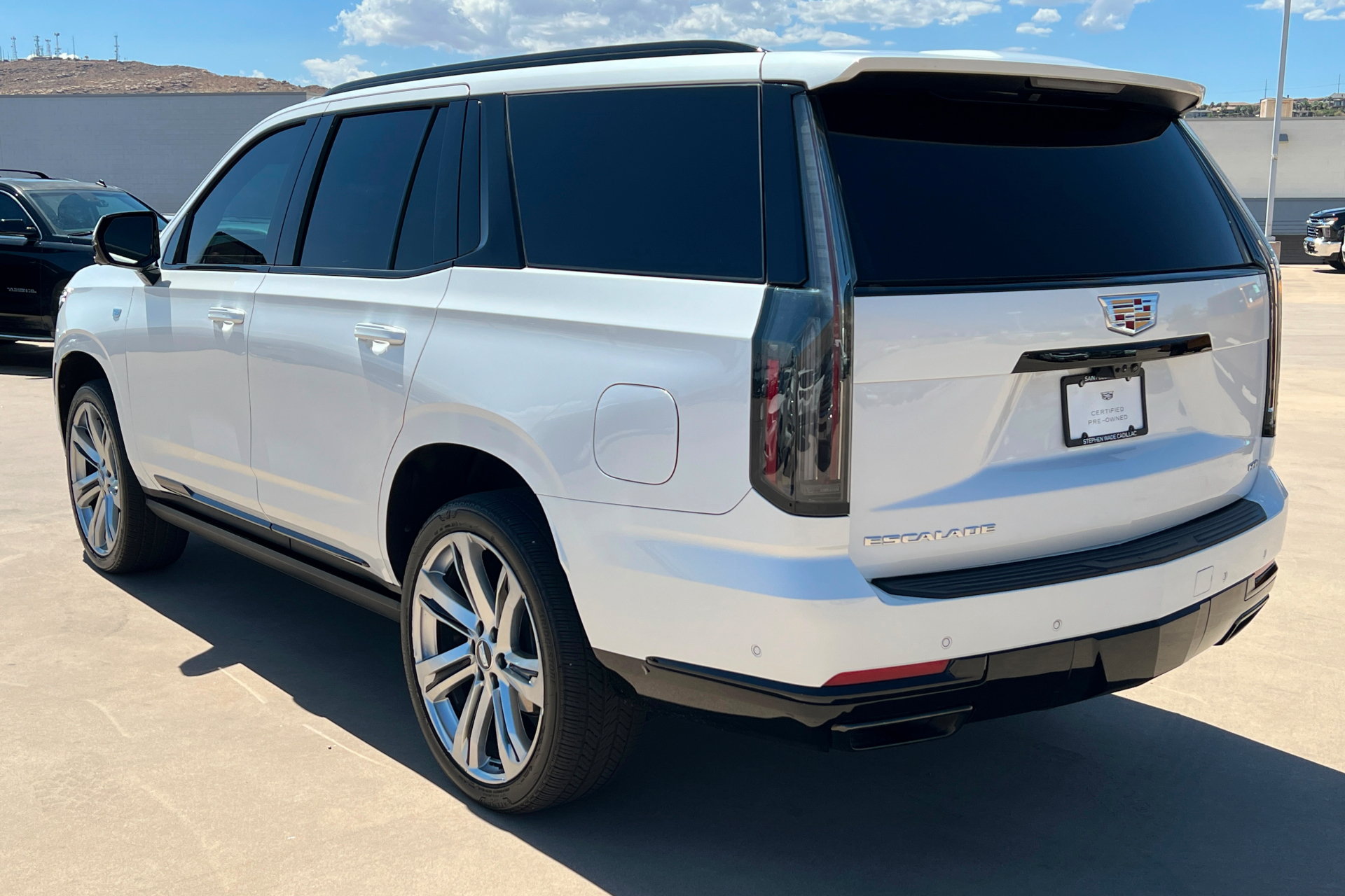 Used 2025 Cadillac Escalade Sport w/ Touring Package AWD/4WD image 3
