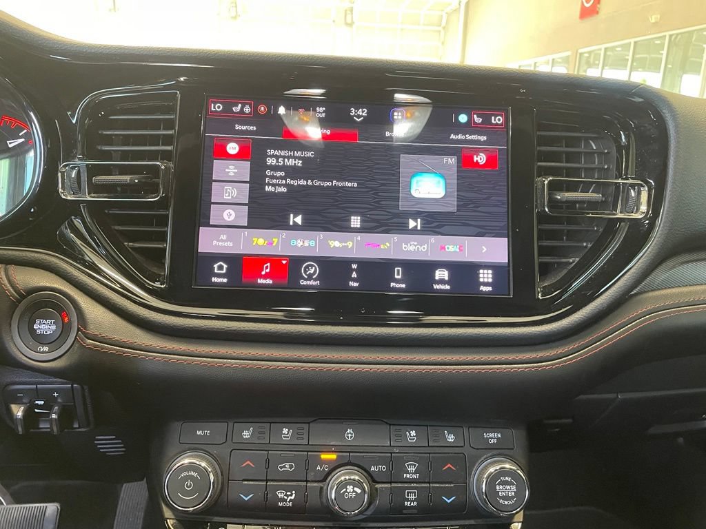 Used 2023 Dodge Durango GT RWD image 16