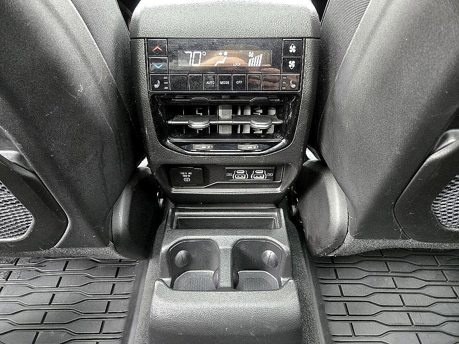 Used 2023 Jeep Grand Cherokee L Overland image 15
