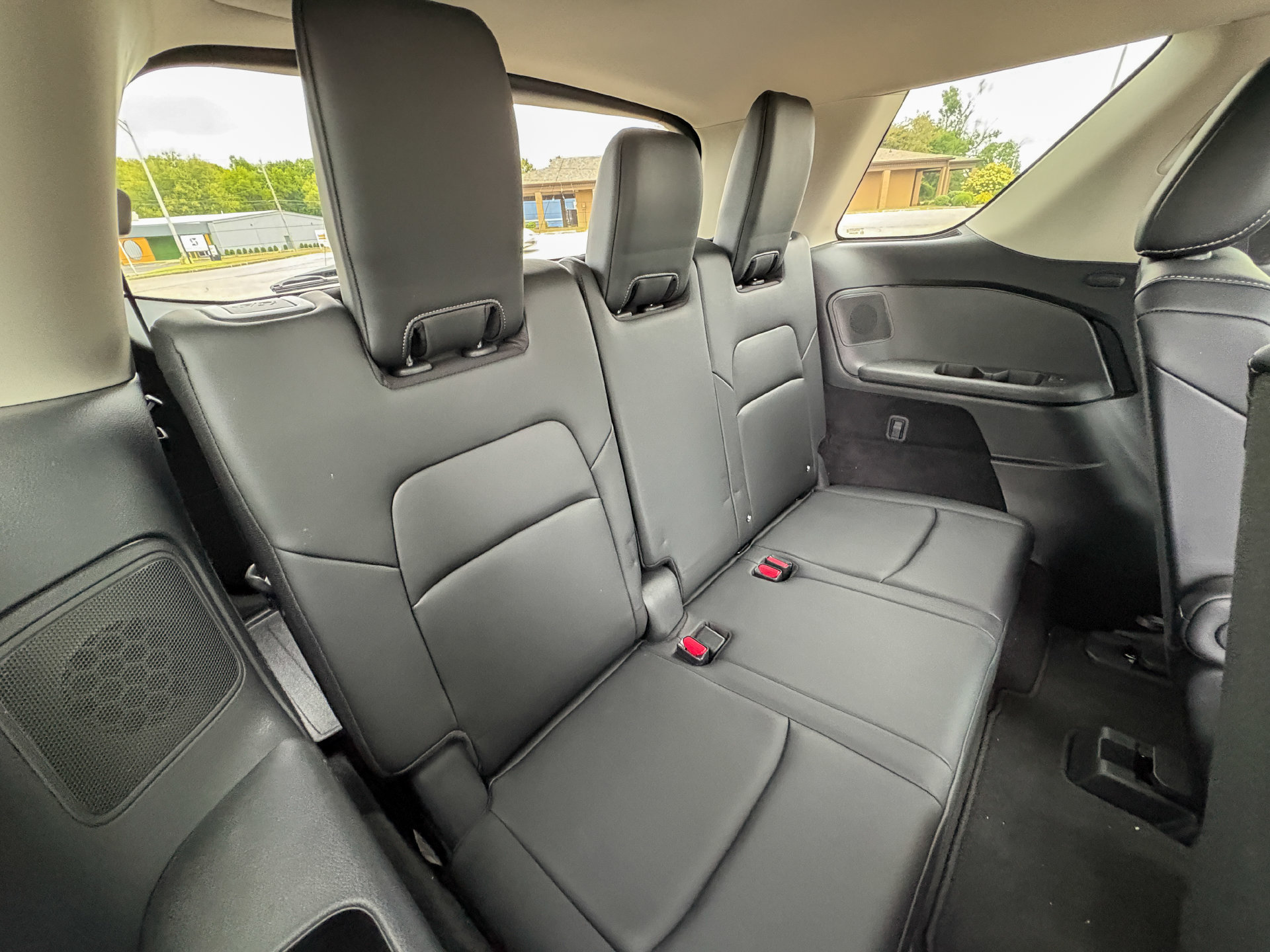 Used 2025 Nissan Pathfinder Platinum FWD image 28