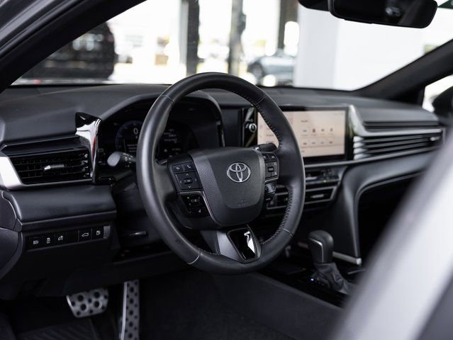 Used 2025 Toyota Camry XSE image 11