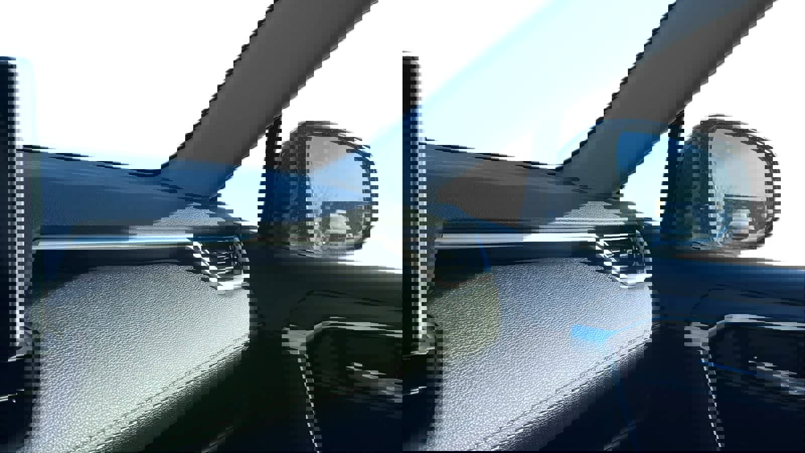 Used 2023 Toyota RAV4 XLE image 18