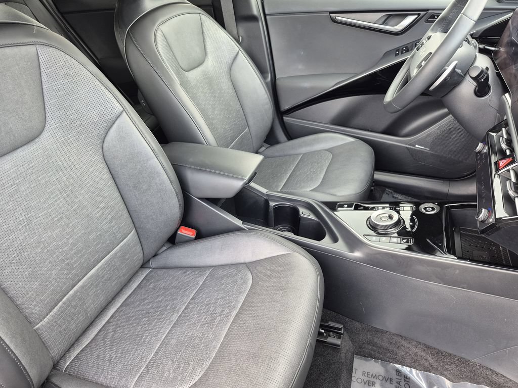 Certified 2024 Kia Niro Wave FWD image 17