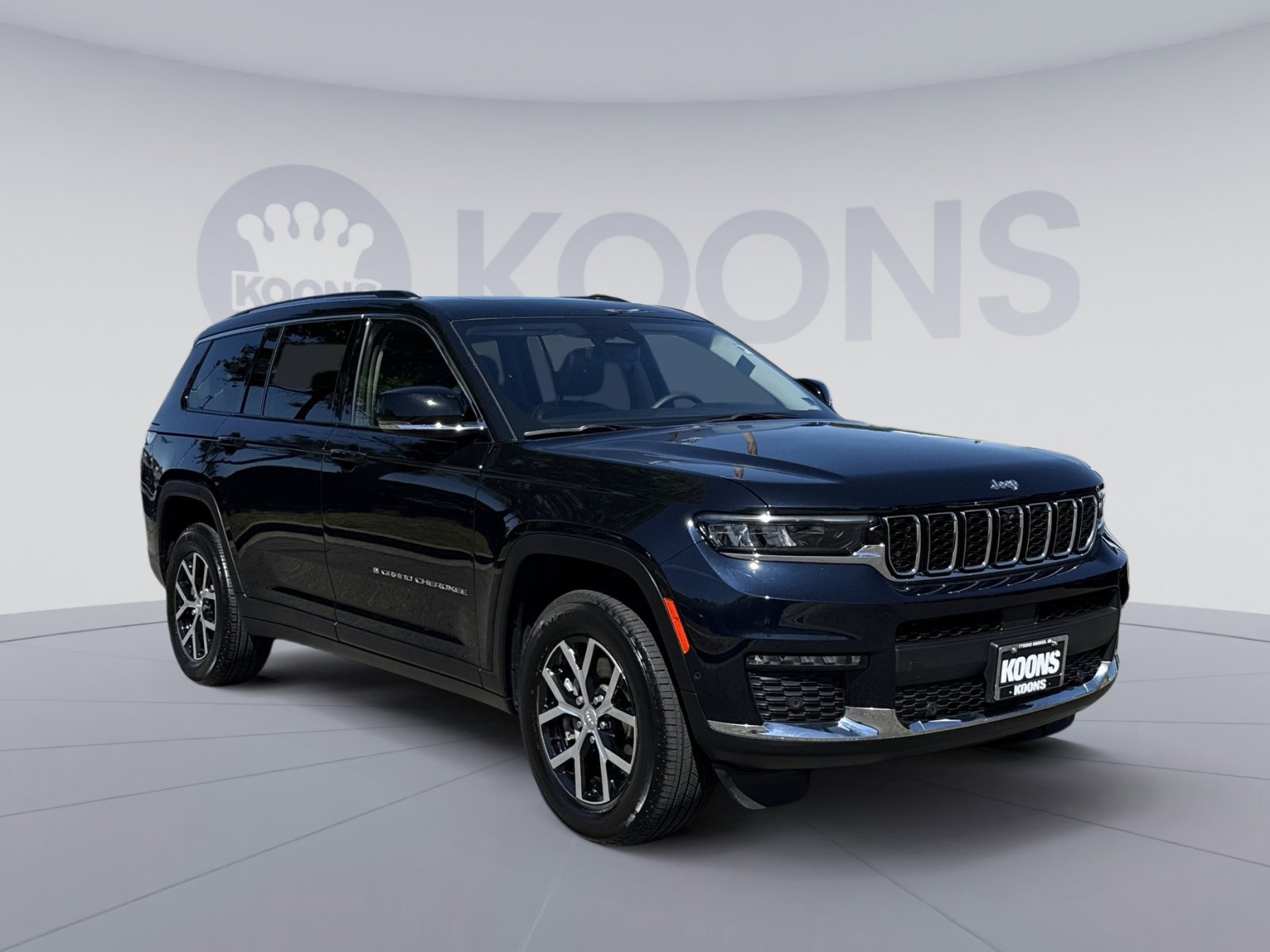 Used 2023 Jeep Grand Cherokee L Limited w/ Luxury Tech Group II AWD/4WD image 10