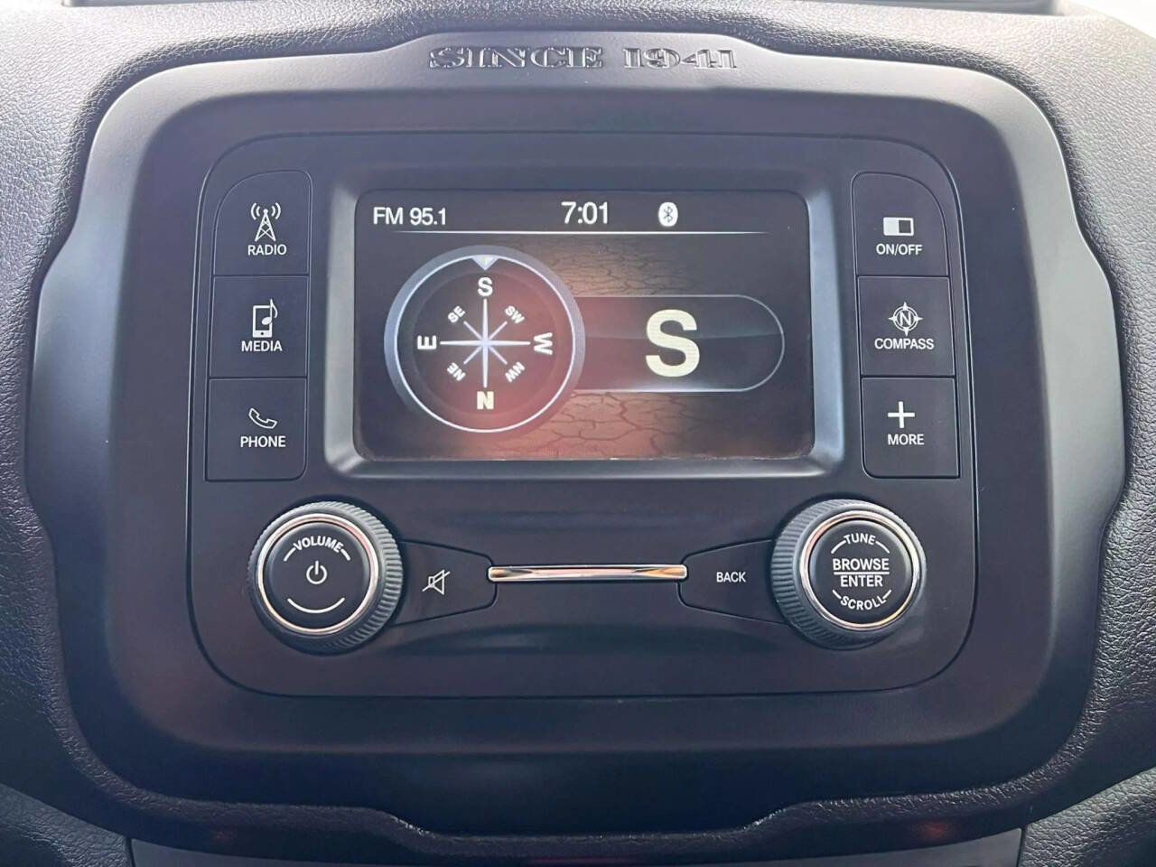 Used 2015 Jeep Renegade Trailhawk w/ Safety & Security Group I image 34