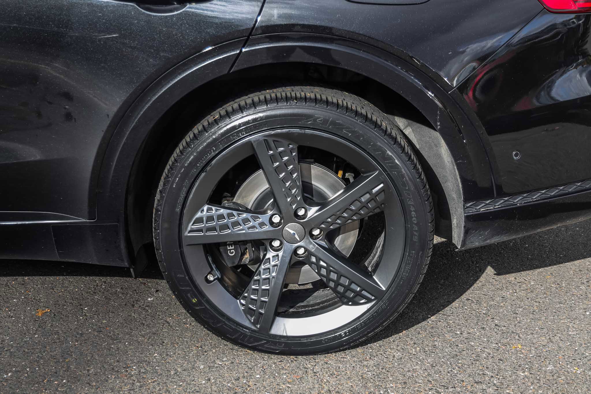 Used 2023 Genesis GV70 2.5T w/ Sport Prestige Package image 13