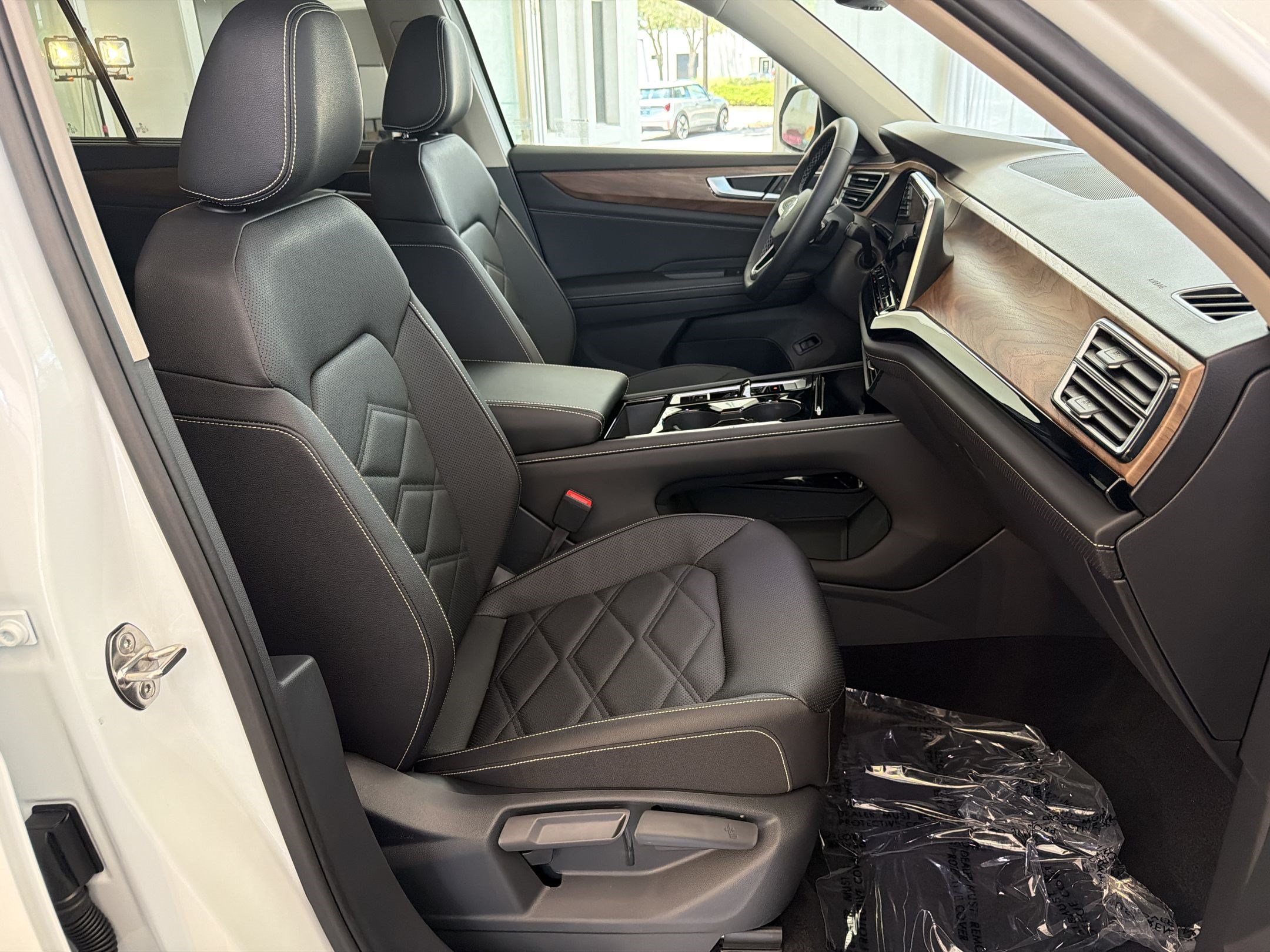 New 2026 Volkswagen Atlas SE FWD image 26