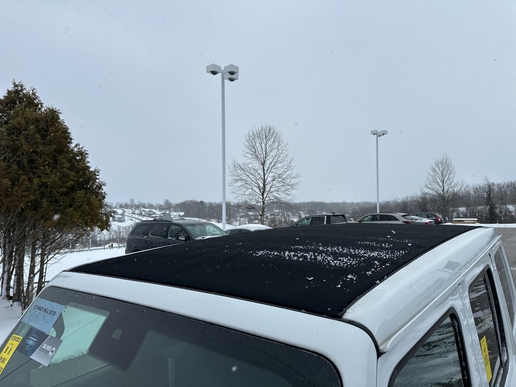 Used 2022 Jeep Wrangler Unlimited Rubicon w/ Cold Weather Group image 9