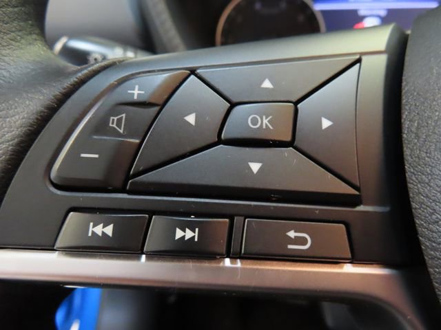 Used 2025 Nissan Sentra SV FWD image 18