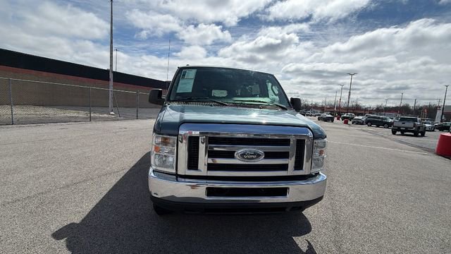 Used 2013 Ford E-150 and Econoline 150 XLT w/ XLT Premium Pkg image 9