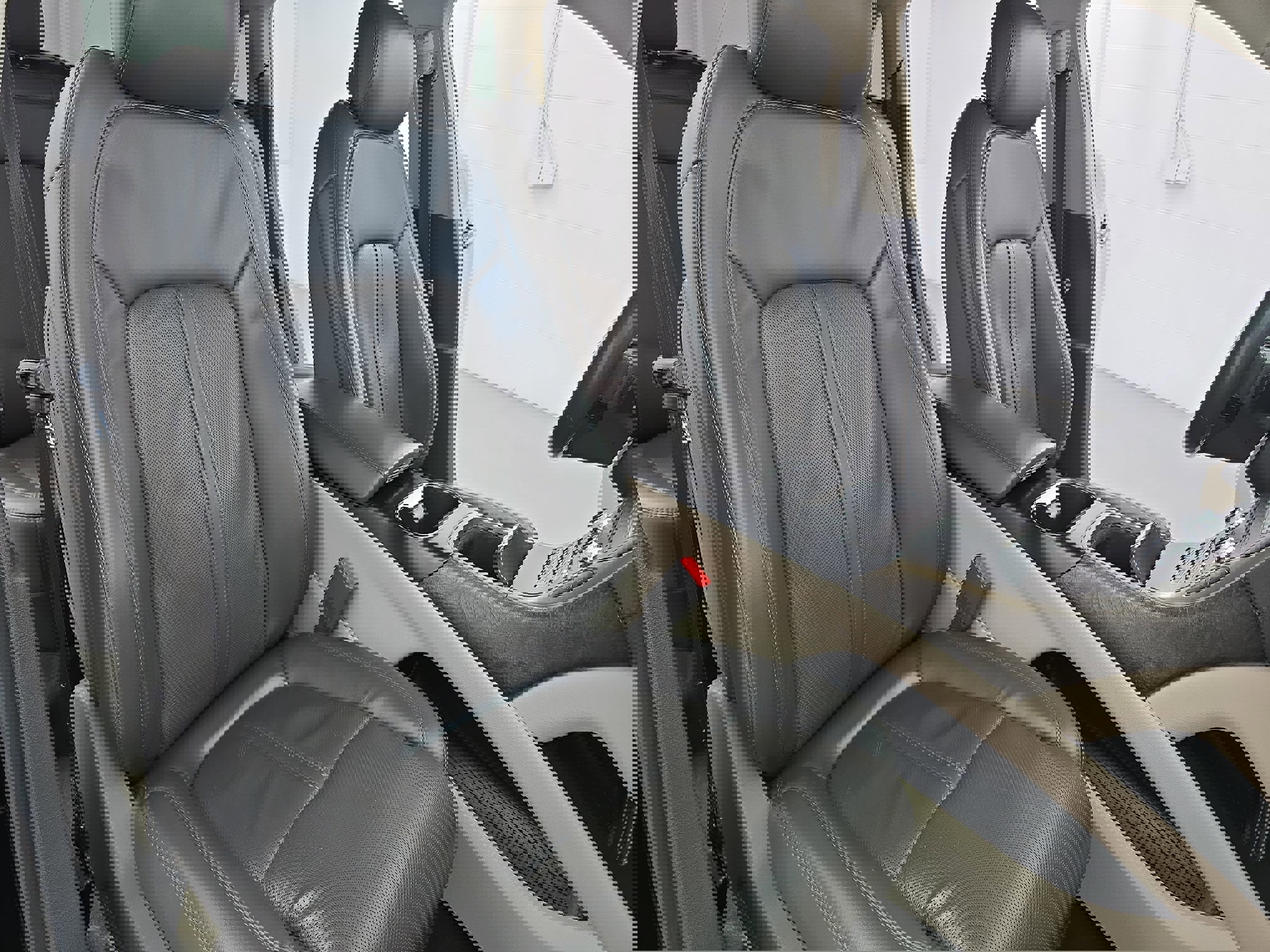 Used 2020 Lincoln Nautilus Reserve w/ Equipment Group 201A image 10