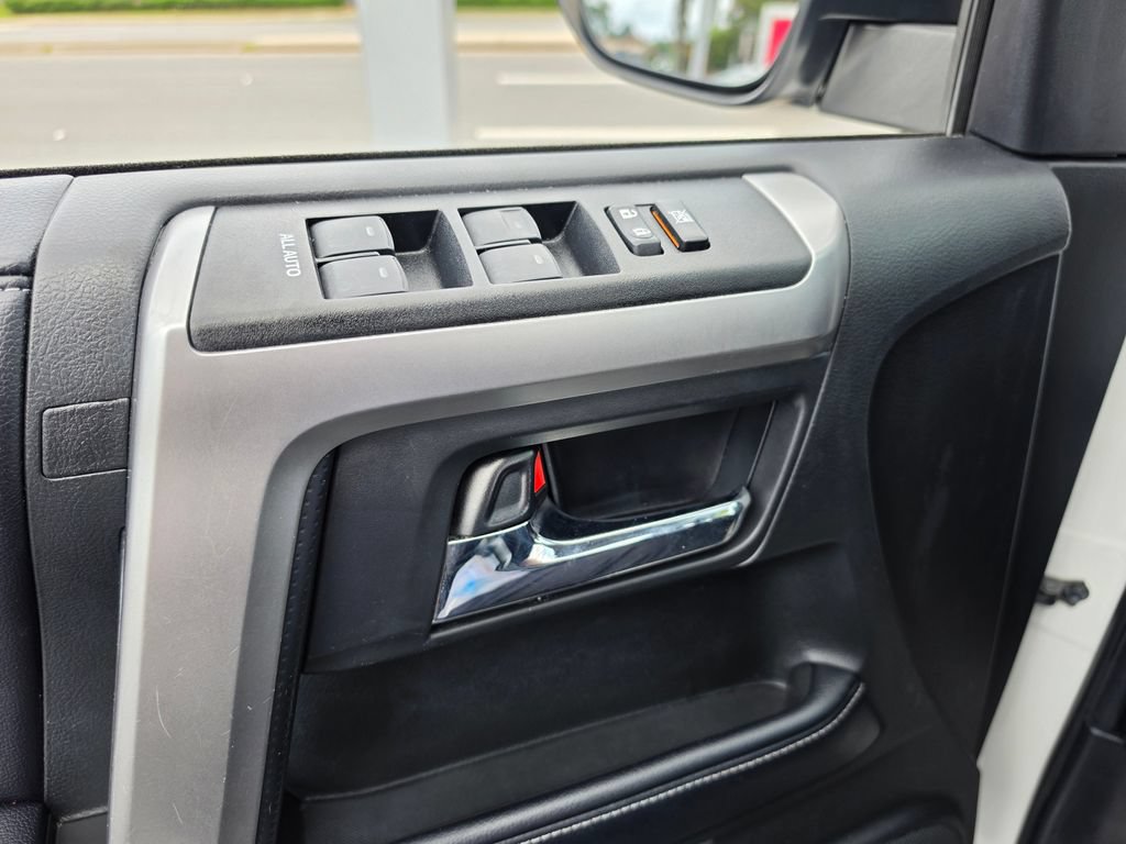 Used 2019 Toyota 4Runner SR5 Premium AWD/4WD image 19