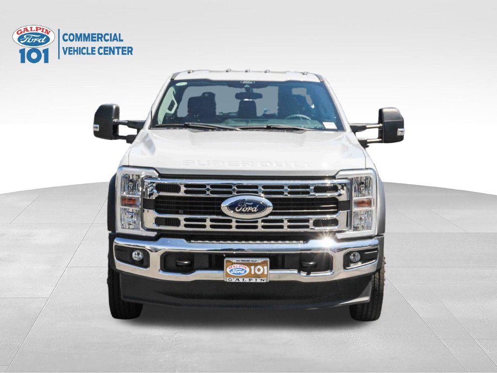New 2024 Ford F450 XL w/ XL Chrome Package RWD image 2