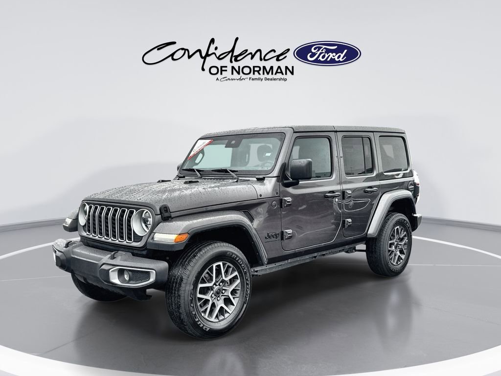 Used 2025 Jeep Wrangler Sahara image 4