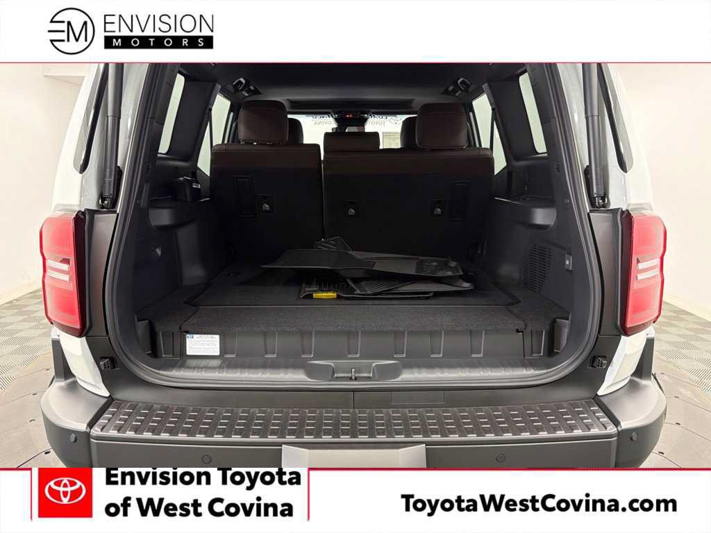 Used 2027 Toyota Land Cruiser AWD/4WD image 15