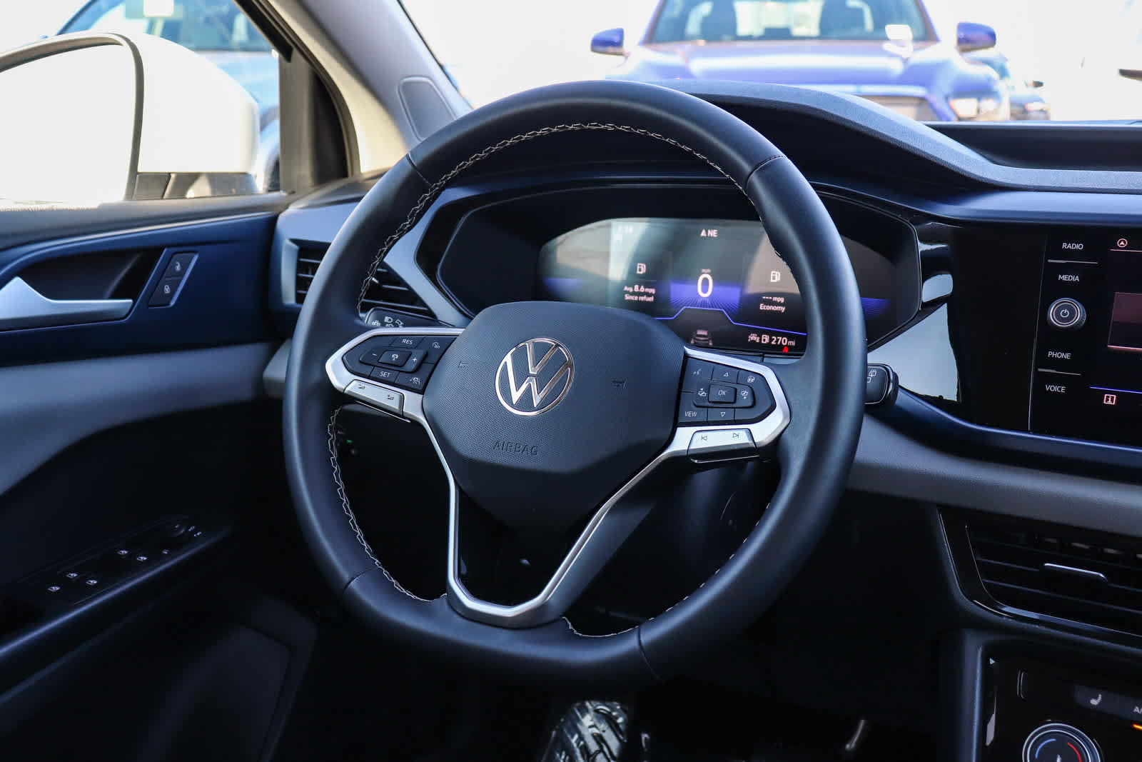 Used 2023 Volkswagen Taos SE image 16