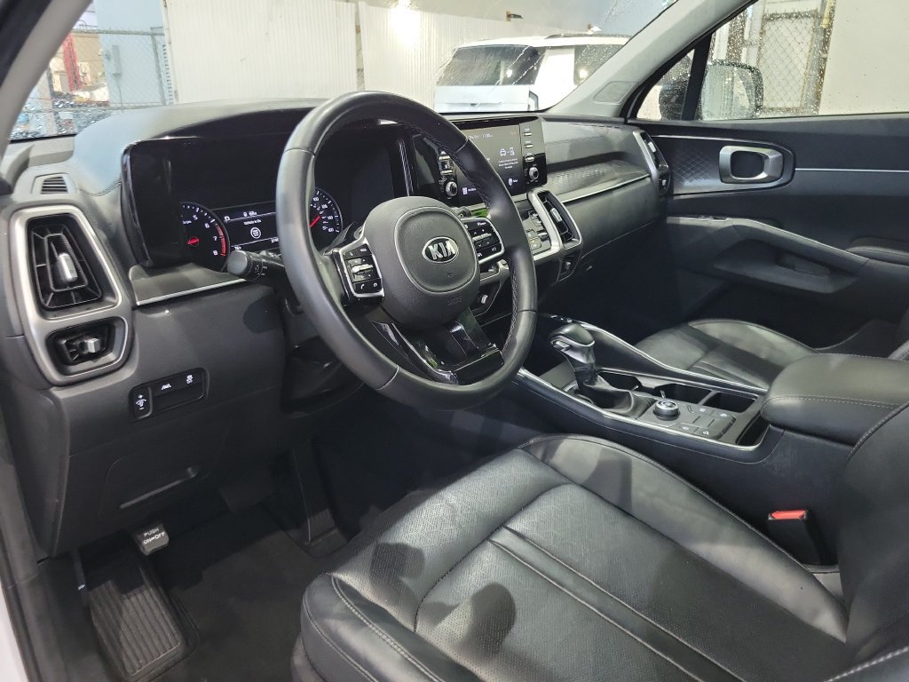Used 2021 Kia Sorento S w/ Panoramic Sunroof Package FWD image 17