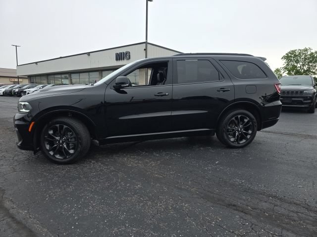 Used 2025 Dodge Durango GT AWD/4WD image 3