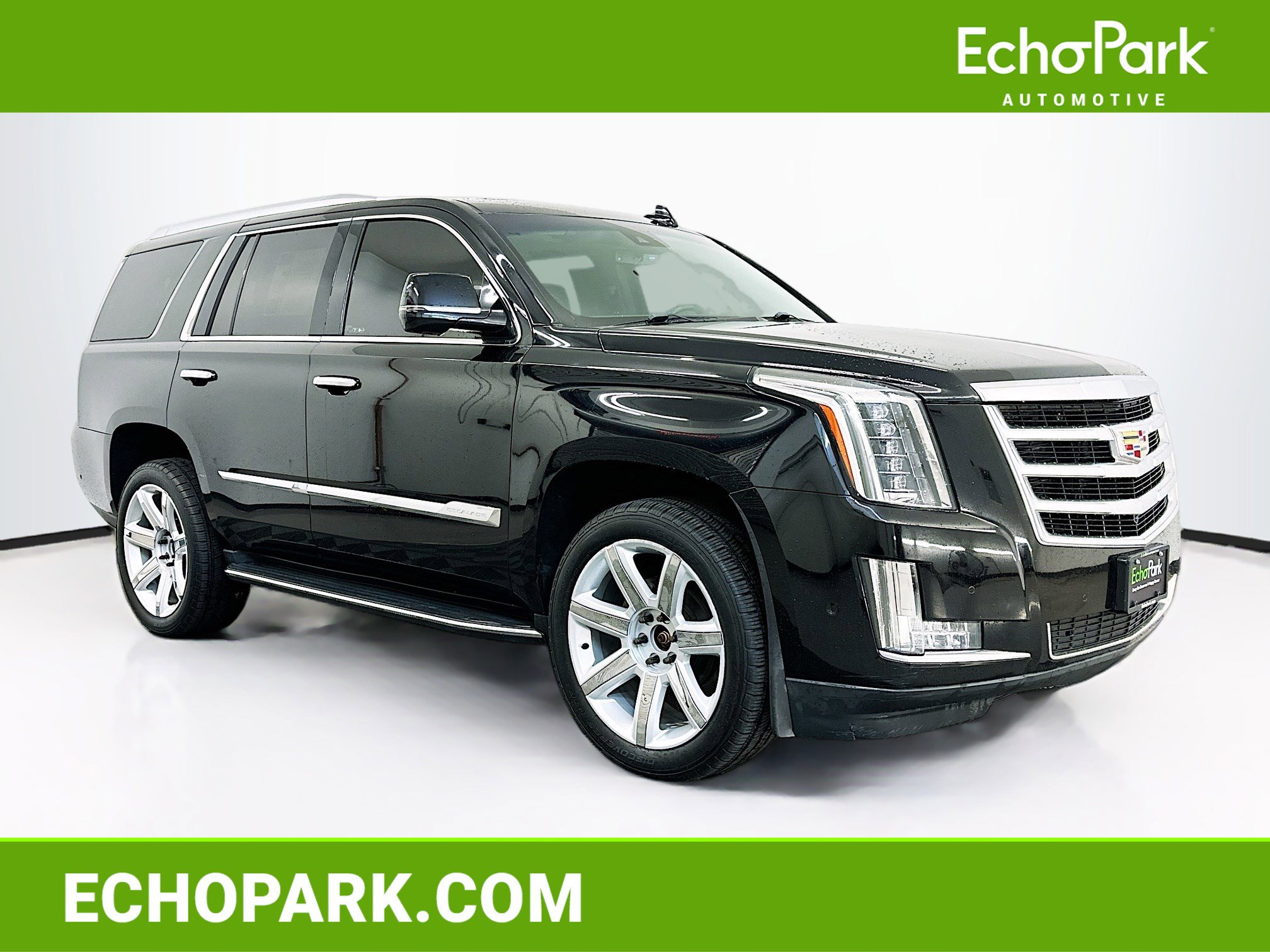 Used 2018 Cadillac Escalade Luxury image 1