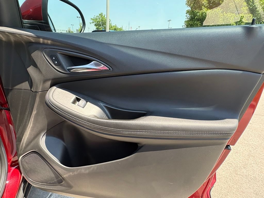 Used 2022 Buick Encore GX Preferred w/ Cold Weather Comfort Package FWD image 29