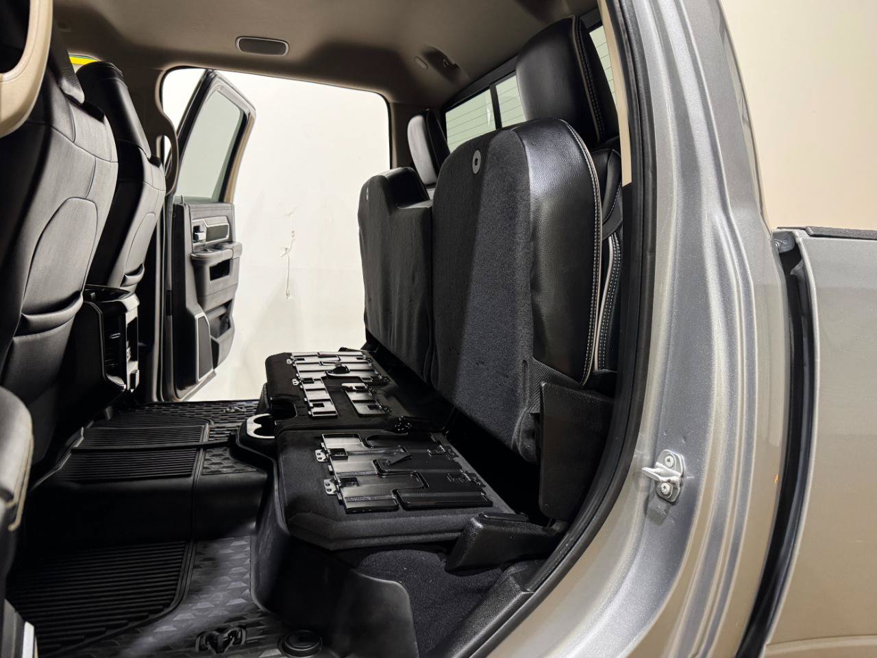 Used 2022 RAM 3500 Laramie AWD/4WD image 18