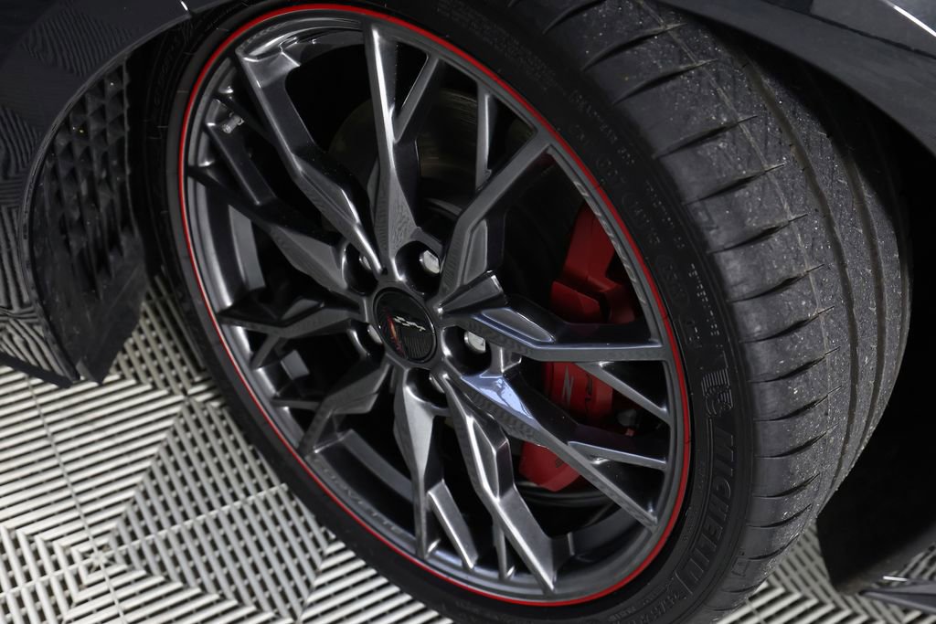 Used 2024 Chevrolet Corvette Stingray Premium Conv w/ Z51 Performance Package RWD image 42