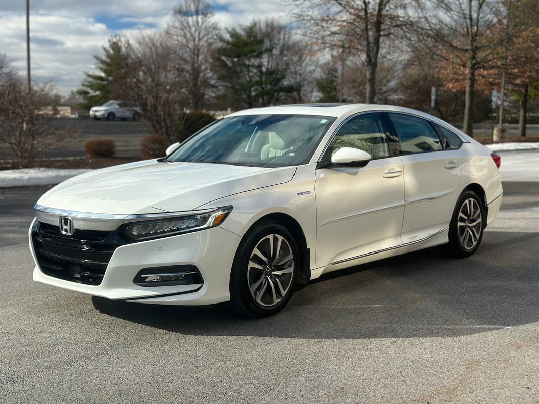 Used 2019 Honda Accord Touring image 4