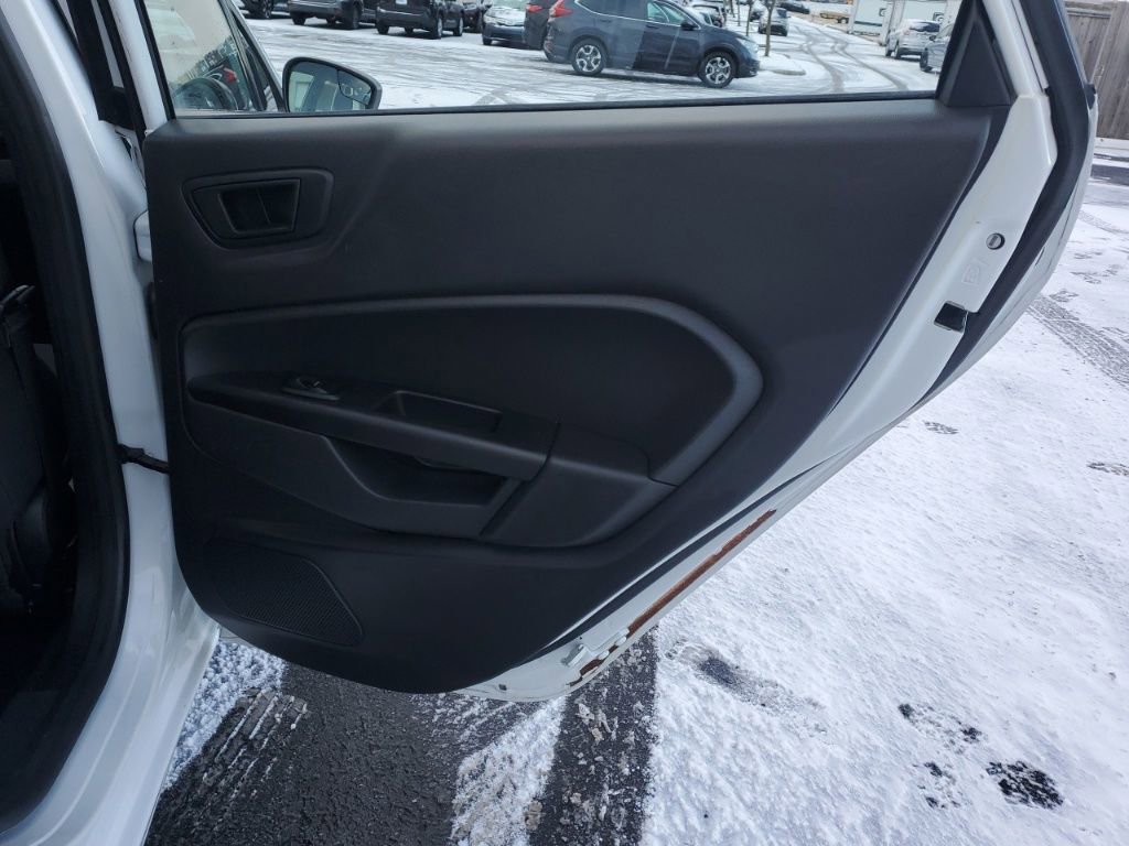 Used 2018 Ford Fiesta SE image 29