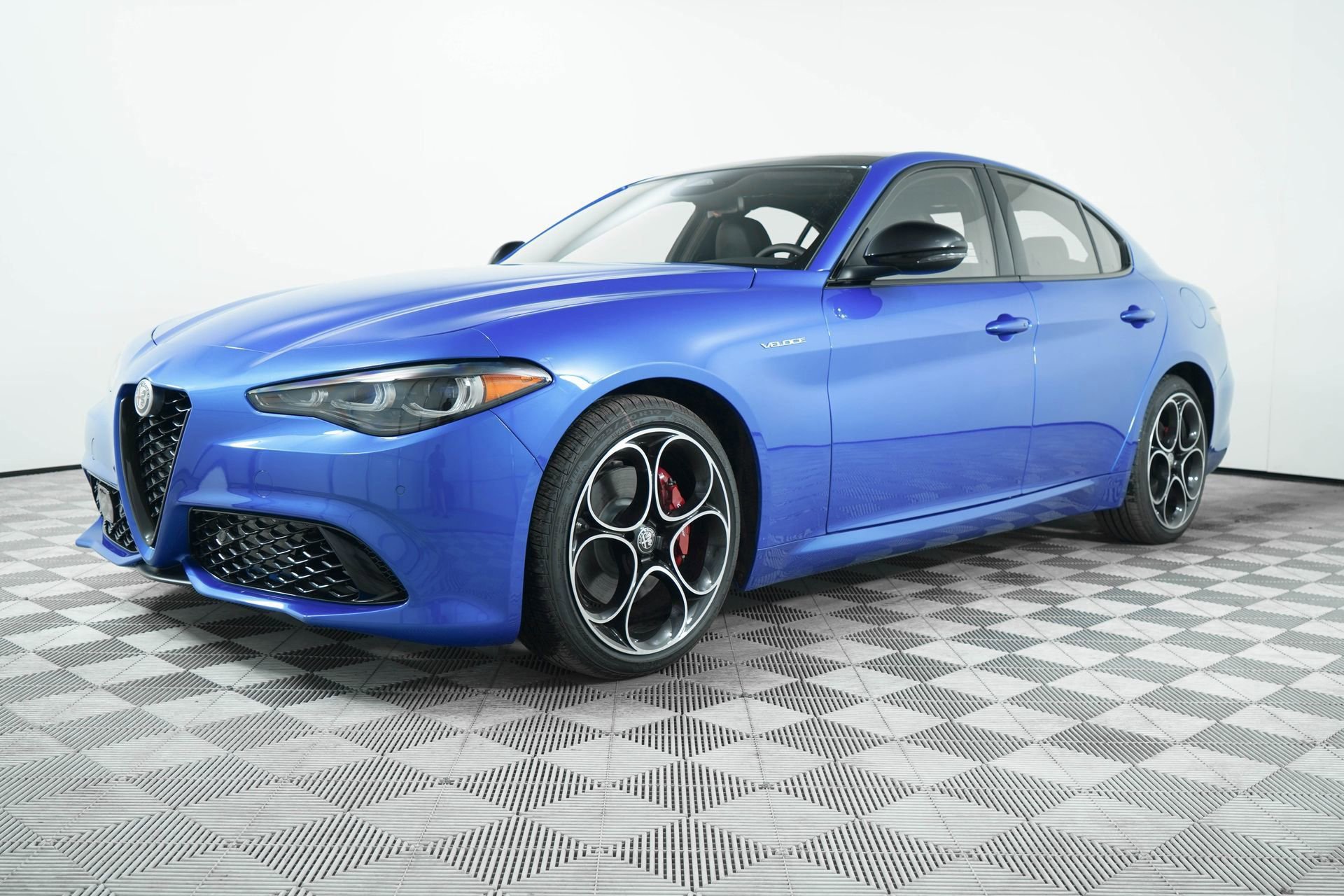 New 2025 Alfa Romeo Giulia image 3